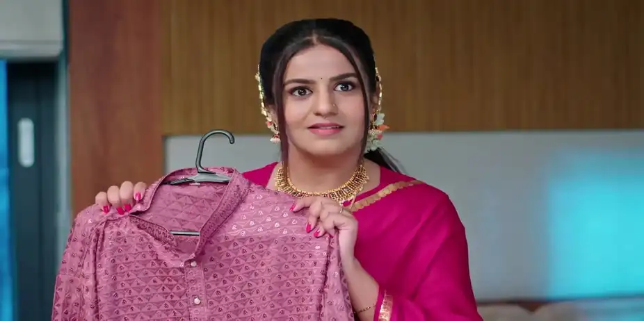 Nidhi becomes Emotional - Karna