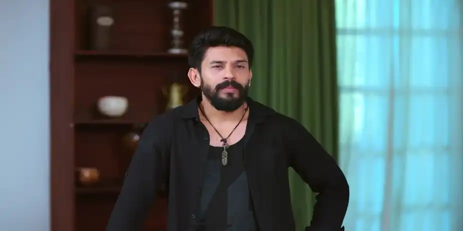 Rukku Asks Krishna to Get Rid of His Liquor Bottles - Krishna Rukku