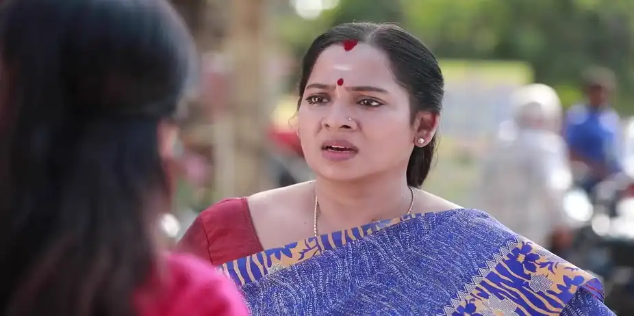 Meena's Allegations Stuns Jayarani