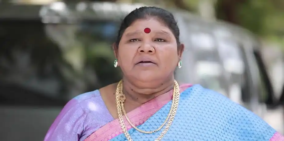 Ganeshan Meets Sarala - Varisu