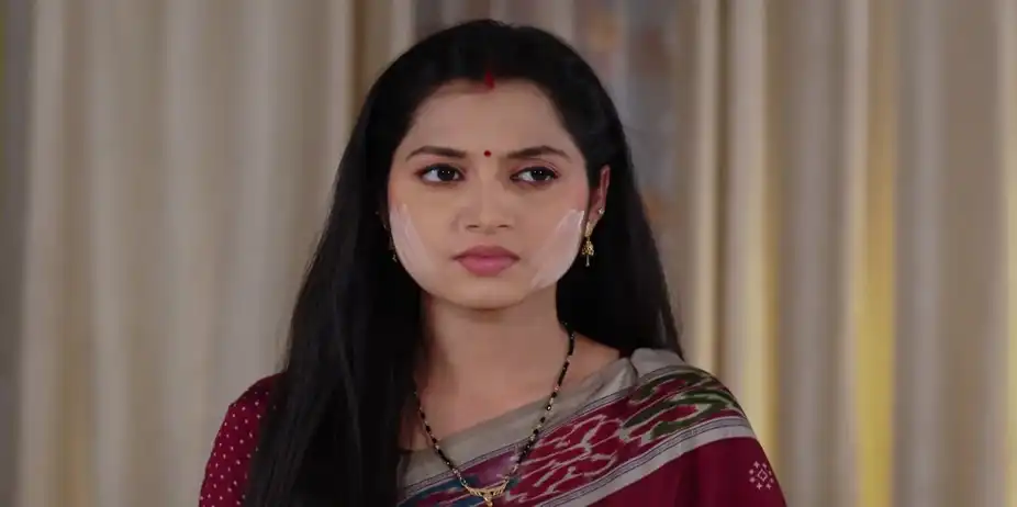 Dev and Archana's Offer for Shalini - Sathi Sata Janmara