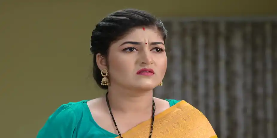 Sambhav's Grandmother Complains about Usha - Suna Jhia