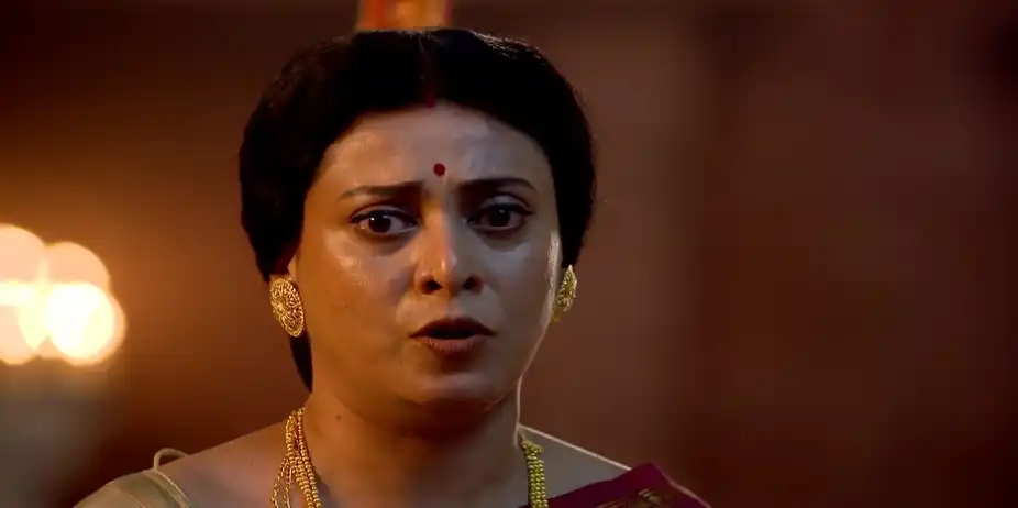 Parul Learns about Chandrabati's Past - Parineeta
