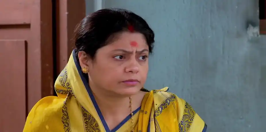 Haran Taunts Sudeb - Kone Dekhaa Alo