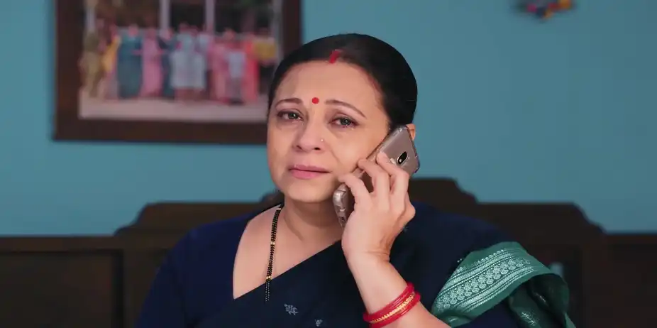 Lakshmi Feels Sad Thinking about Shriniwas’s Struggles - Lakshmi Nivas