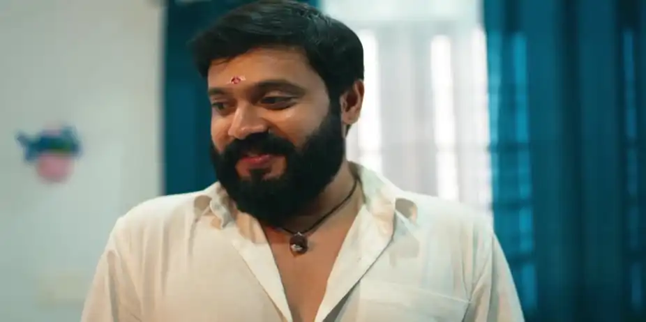 Giri Rejoices over Parvathi's Words - Valyettan