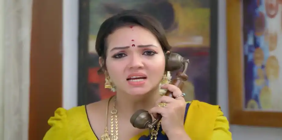 Bhuvaneshwari's Conspiracy Against Janaki - Sandhya Raagam