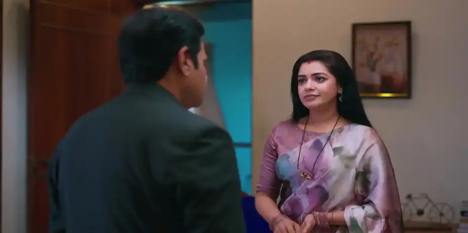 Bhoomika Speaks about Her Father’s Sacrifice - Amruthadhaare