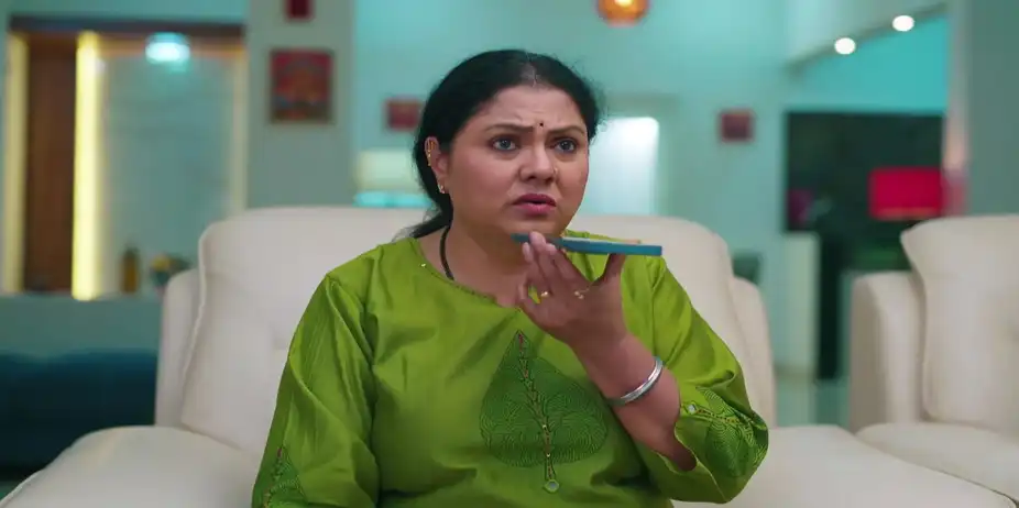 Mandakini’s Call Turns into Complaints - Amruthadhaare