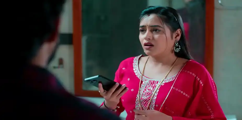Padmavathy Disconnects Rithika's Call - Akale