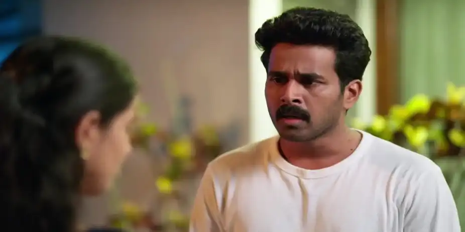 Kalyani's Words Make Mahi Uneasy - Chembarathy