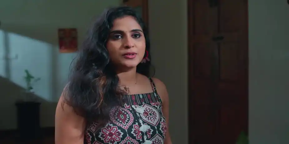 Chandrasekharan Calls Urvashii - Snehapoorvam Shyama