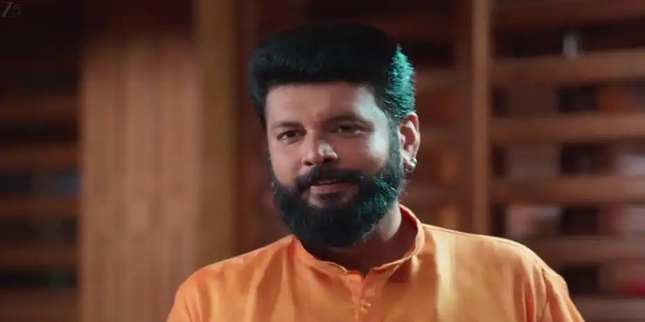Dharmarajan Arrives at Lalithamma's House - Valyettan
