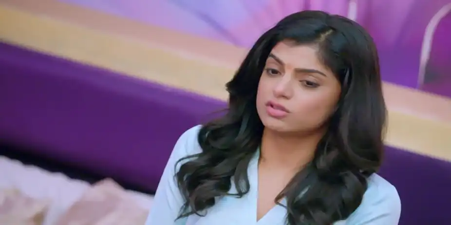Unnati Gets Emotional Looking at Old Photos - Jaane Anjaane Hum Mile
