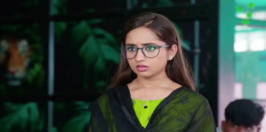 Riya Faces Sanjay’s Wrath - Karna