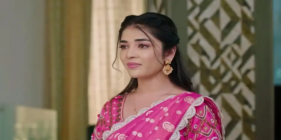 Malathi Praises Radhika - Karna