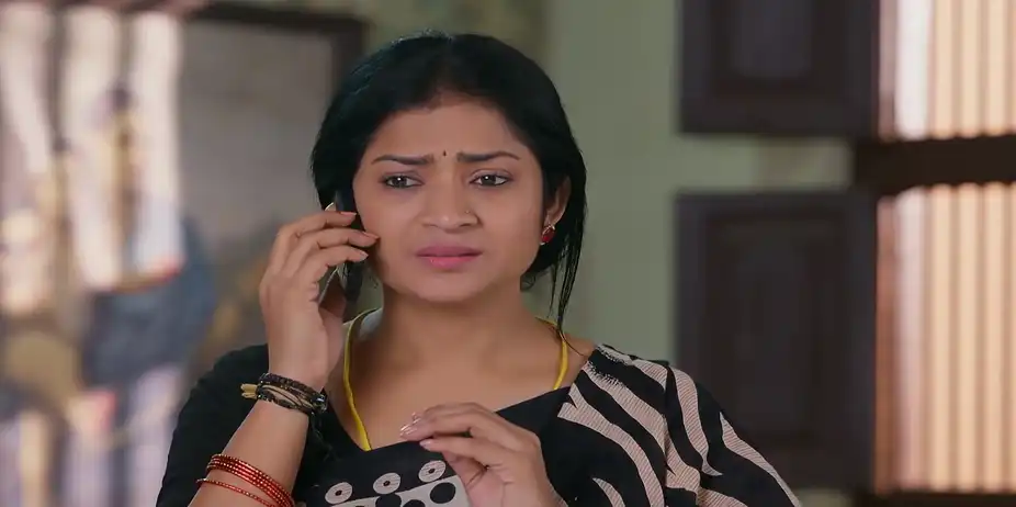 Venkat’s Clever Disguise against Parwathi - Sandhyaraaga