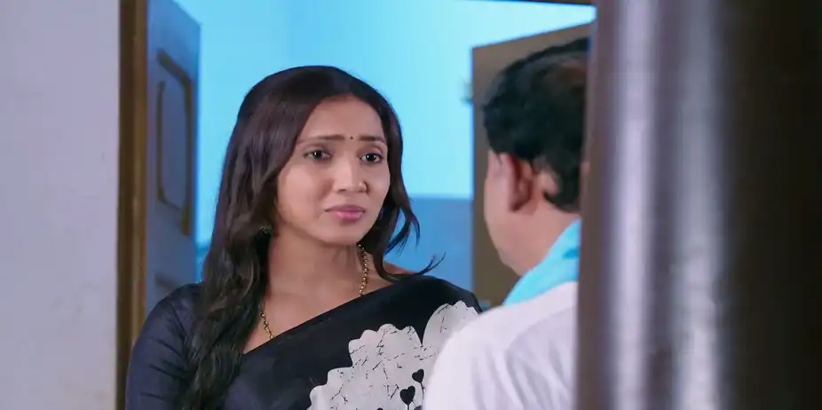 Padmanabha Shares His Helplessness with Shravani - Shravani Subramanya