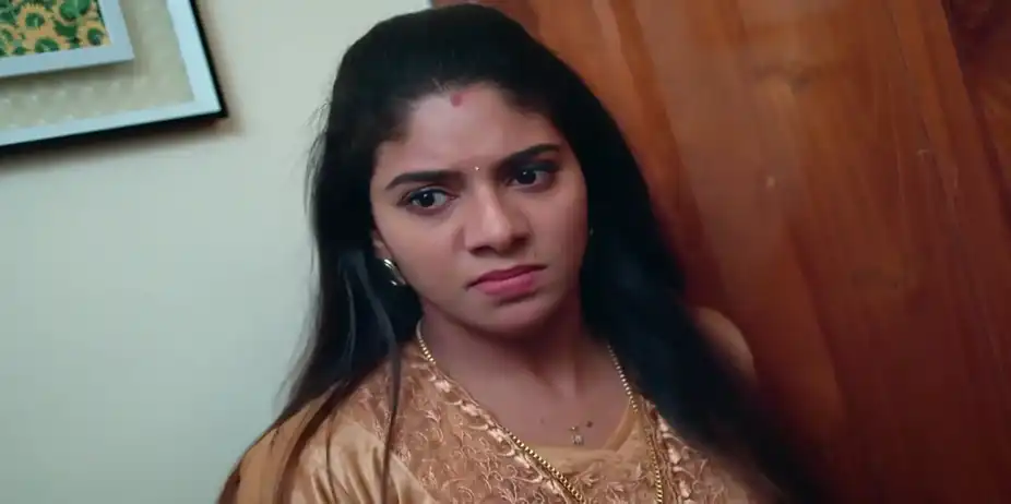 Kalyani Ousts Aishwarya from the Room - Chembarathy