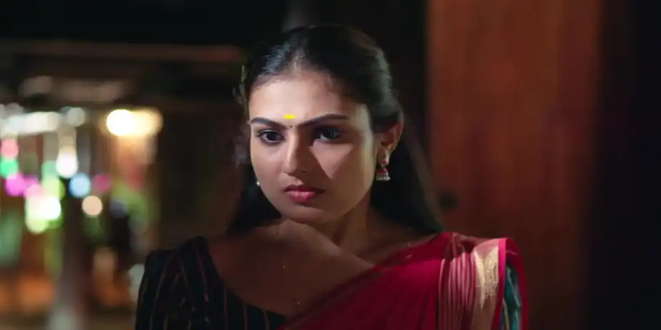 Reshmi Overhears Nakulan - Valyettan