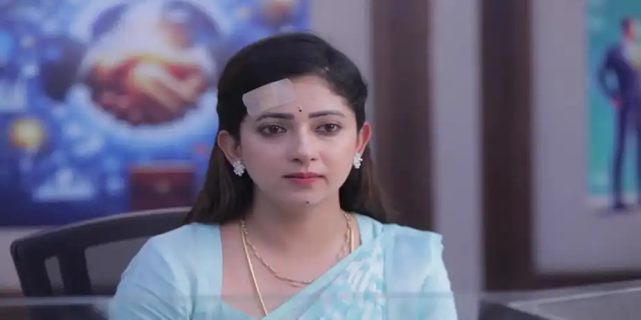 Bhavani GIves Mithra an Idea - Idhayam