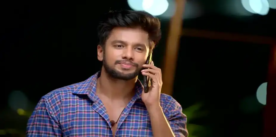 Meenakshi Calls Jeeva - Vaagai Sooda Vaa