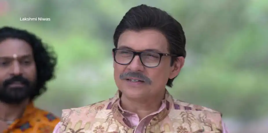 Lakshmi Asks Venky To Inaugurate the Company - Lakshmi Niwas - Promo