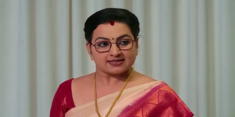 Rithika Defends Divya - Akale