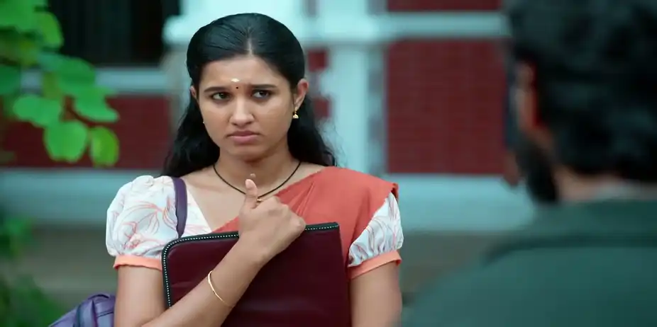 Gautham Rebukes Kalyani - Chembarathy