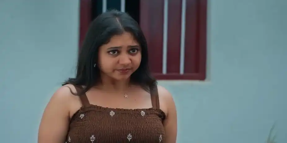 Radhika Threatens Priyanka - Snehapoorvam Shyama