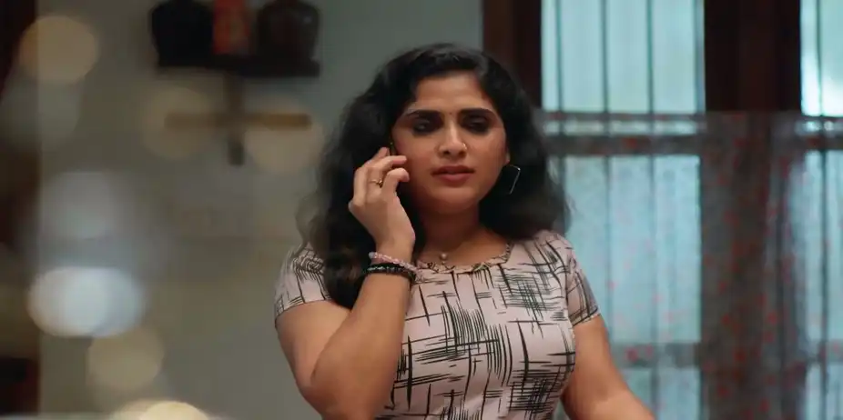 Kalpana Learns About Radhika and Varun - Snehapoorvam Shyama