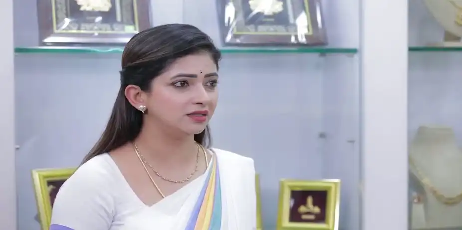 Bharathi's Arrival Disturbs Nandini - Idhayam