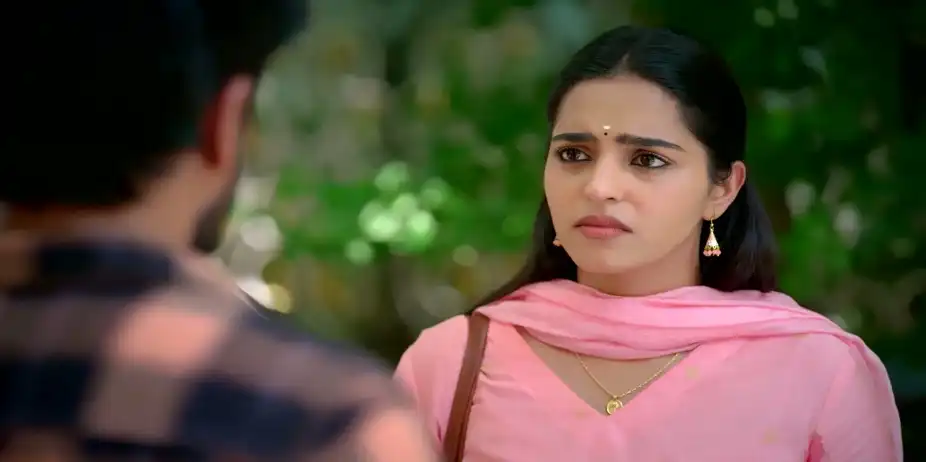 Jeeva Confesses His Love to Meenakshi - Vaagai Sooda Vaa