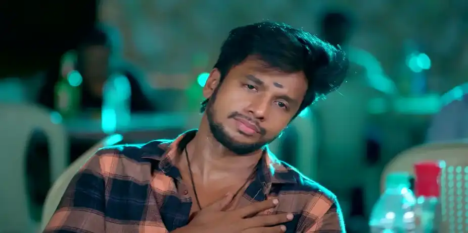 Jeeva Consumes Liquor - Vaagai Sooda Vaa