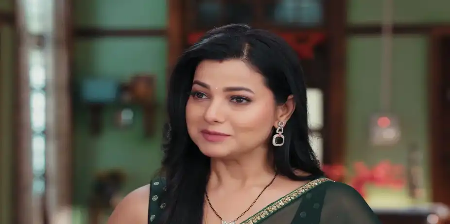 Champa Makes Food for the First Time at the Jaiswals - Lakshmi Nivas