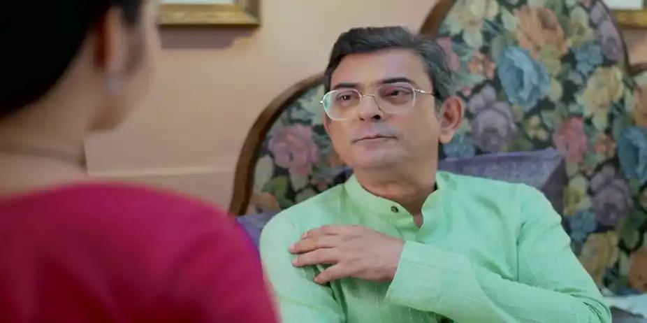 Kusum Gets Rajshekhar's Blessings - Kusum