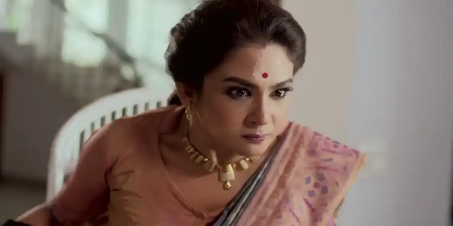 Ranjini's Captive Curses Her - Saat Pake Bandha