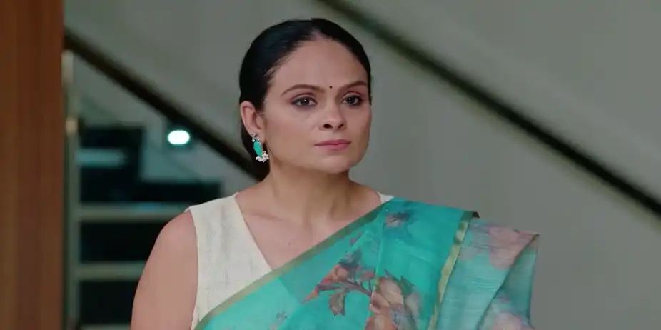 Mahalakshmi Upset By Sanjay’s Drunken Outburst - Karna