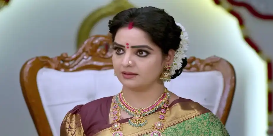 Pavithra Takes a Decision - Annamalai Kudumbam