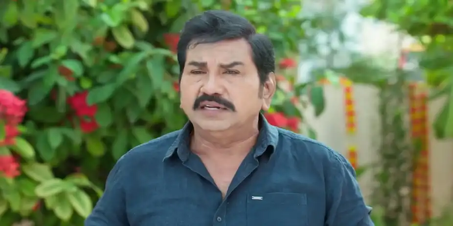 Karthikeyan Learns About Revathi's Wedding - Karthigai Deepam