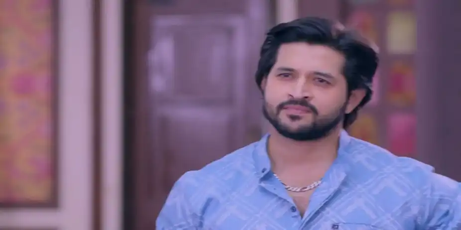 Vikrant Sends Baby Clothes to Unnati - Jaane Anjaane Hum Mile