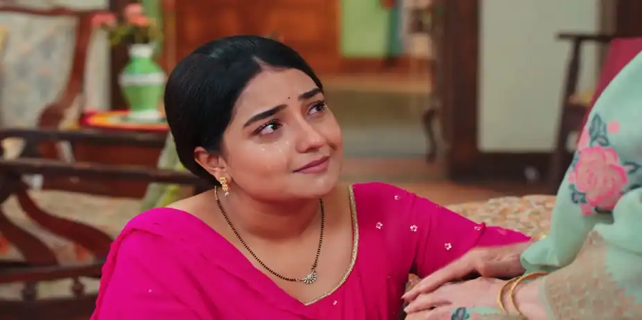 Bhoomika Gets Emotional for Radhika - Lakshmi Niwas