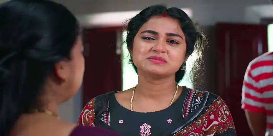 Varun Consoles Radhika - Snehapoorvam Shyama