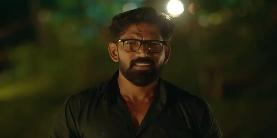 Nakulan Plots Against Giri - Valyettan
