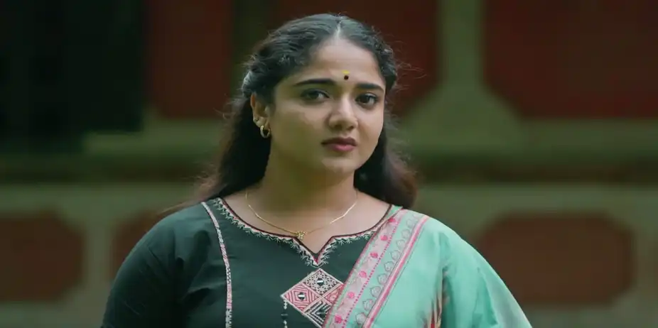 Parvathi Has a Word with Giri - Valyettan