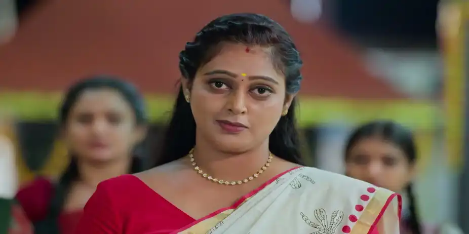 Lalithamma Has a Word with Parvathi
