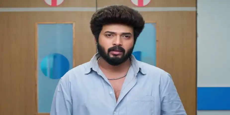 Revathi Decides to Invite Karthikeyan