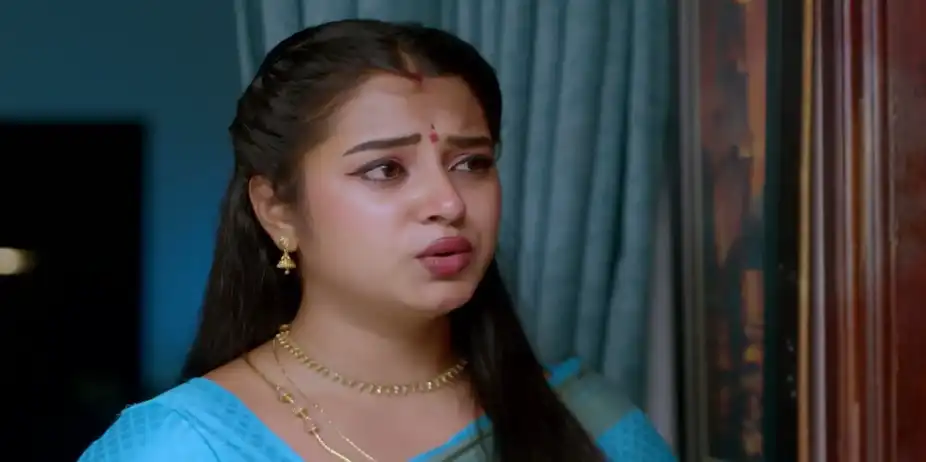 Varun Locks Himself in the Room - Annamalai Kudumbam