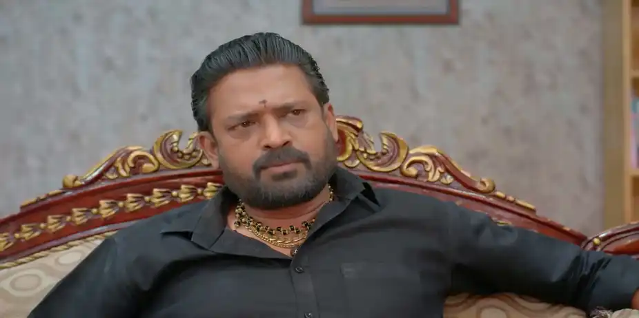 Will Kripakaran Help the Inspector? - Chinnan Siru Kiliye