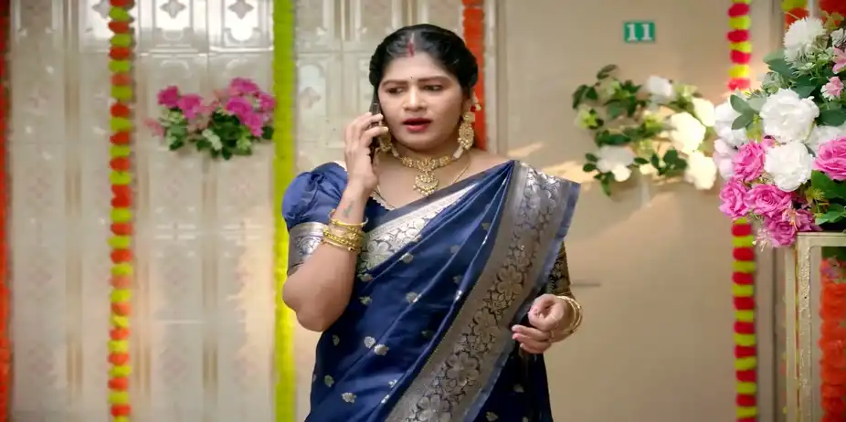 Devi Commits a Theft - Vaagai Sood Vaa
